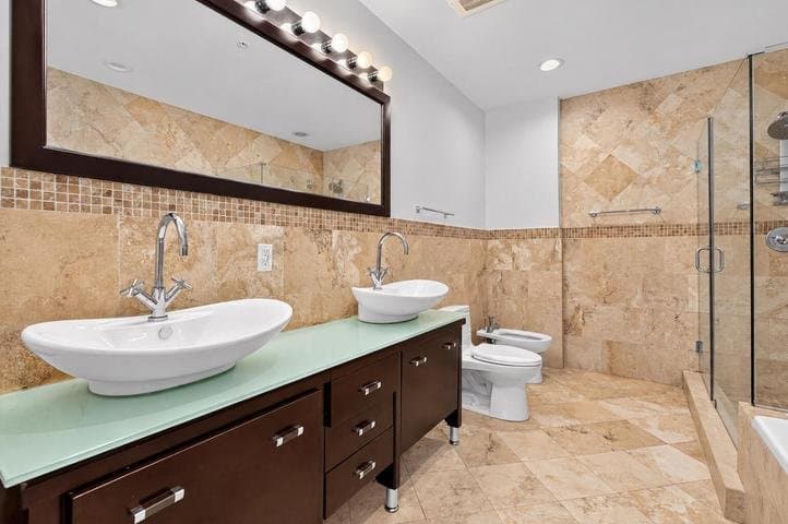 Miami Condo: 1090 NW North River Drive 402