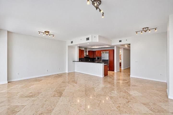 Miami Condo: 1090 NW North River Drive 402