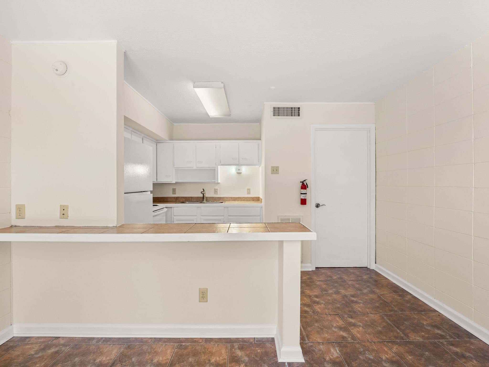 Lake Charles Apartment: 710 Iris St