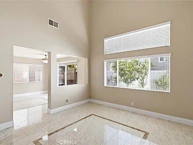 Corona House: 930 Primrose Ln