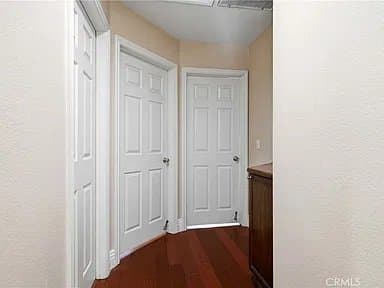Corona House: 930 Primrose Ln