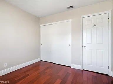 Corona House: 930 Primrose Ln