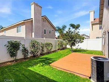 Corona House: 930 Primrose Ln