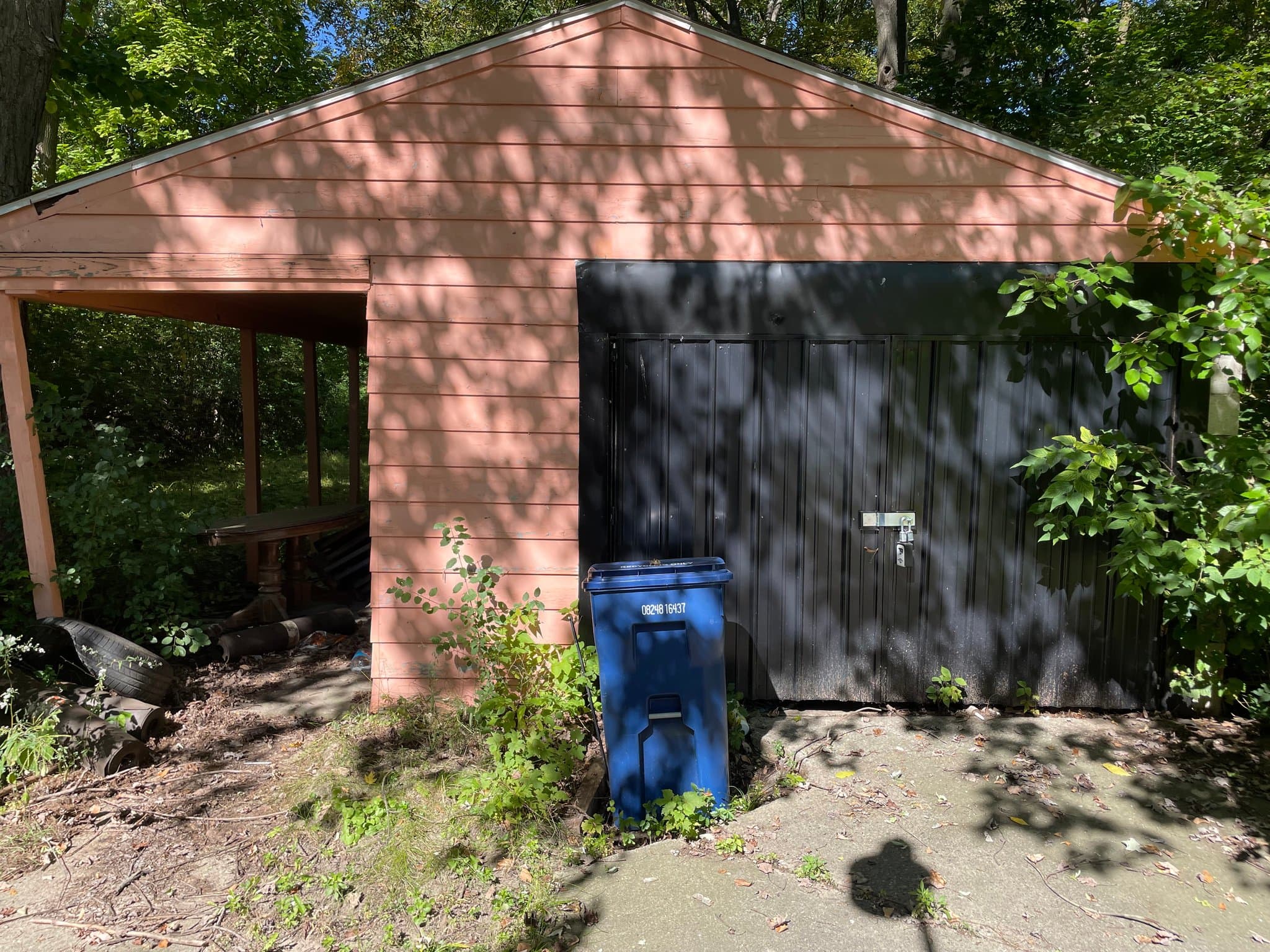 Flint House: 306 W Gracelawn Ave
