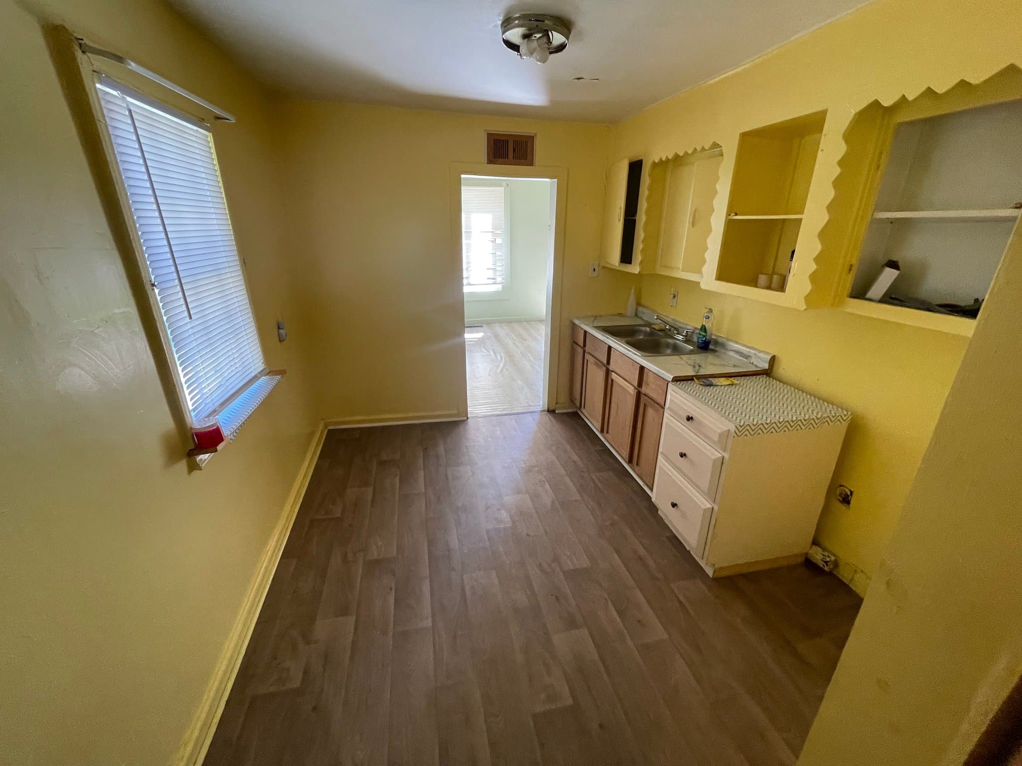 Flint House: 306 W Gracelawn Ave