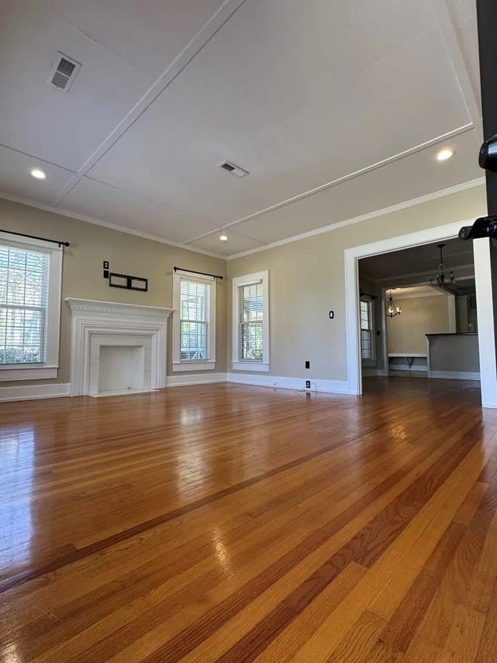 Headland House: 405 Cleveland St