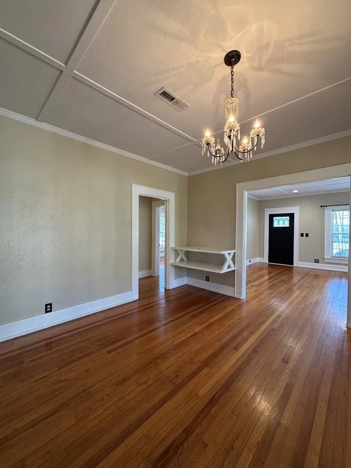 Headland House: 405 Cleveland St