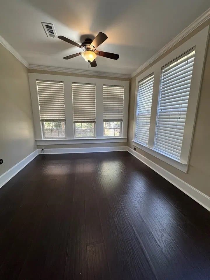 Headland House: 405 Cleveland St