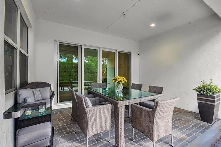 Lake Worth House: 5209 Beland Dr