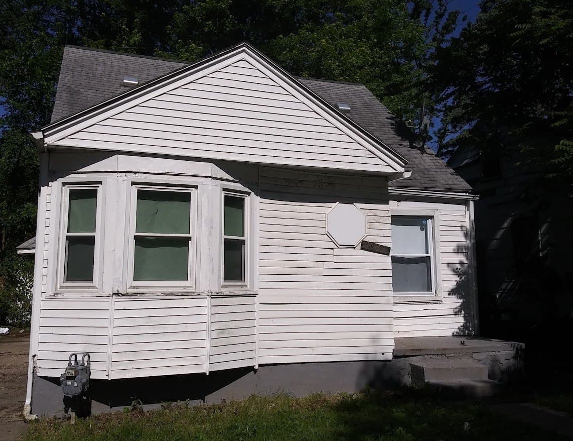 Detroit House: 18171 Fielding St