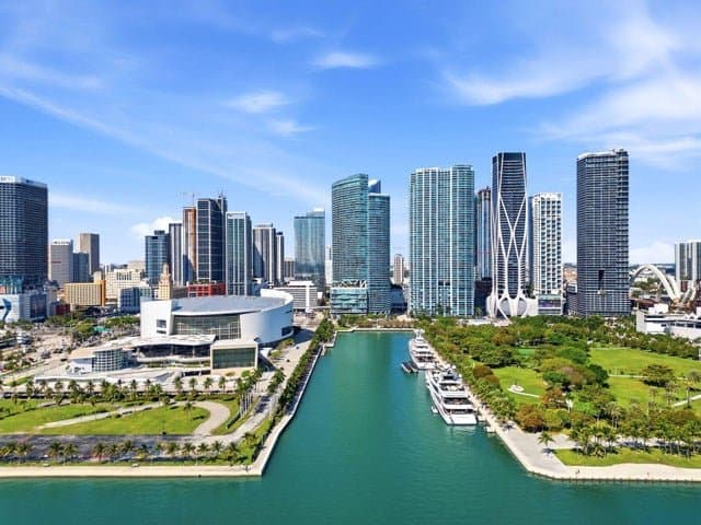 Miami Condo: 888 BISCAYNE Boulevard 4904