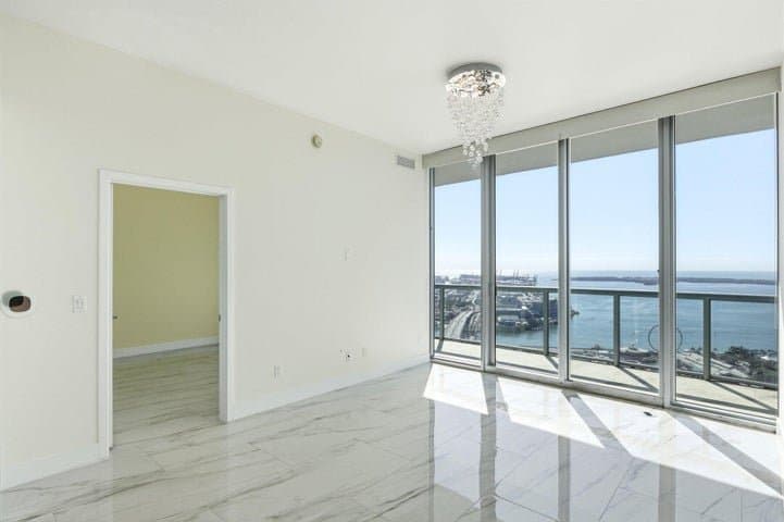 Miami Condo: 888 BISCAYNE Boulevard 4904