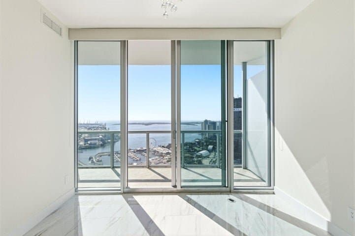 Miami Condo: 888 BISCAYNE Boulevard 4904