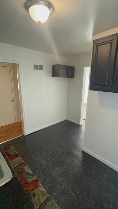 Detroit House: 18497 Westmoreland Rd