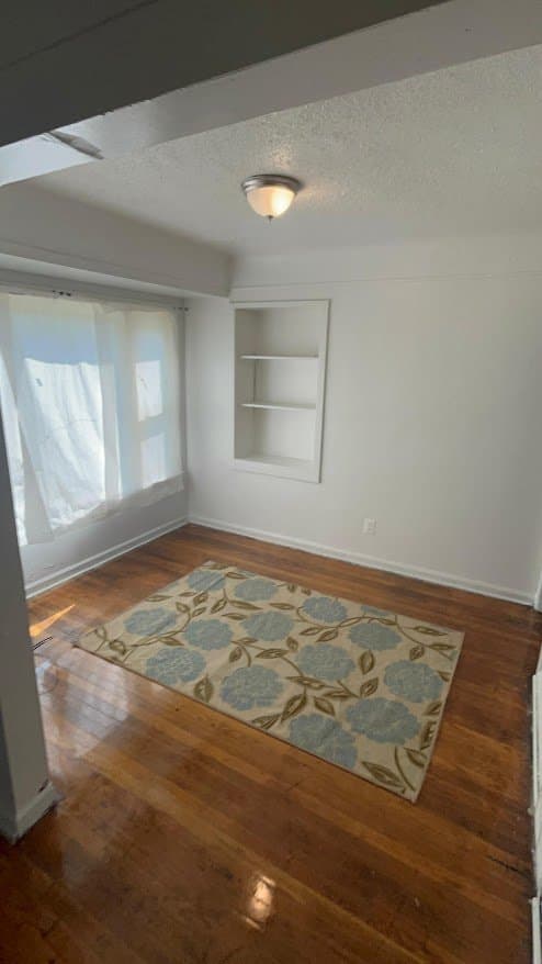 Detroit House: 18497 Westmoreland Rd