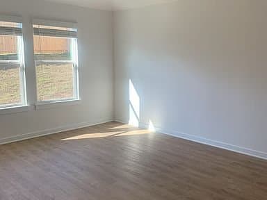 Springdale House: 1503 Ridgeview Dr