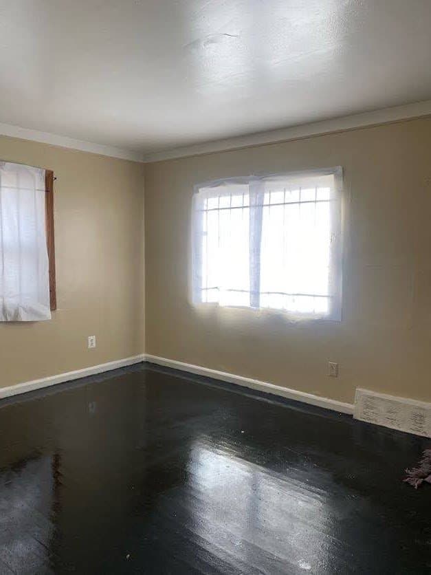 Detroit House: 15610 W Chicago St