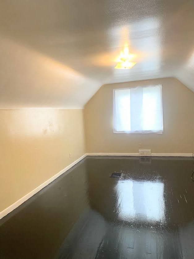 Detroit House: 15610 W Chicago St
