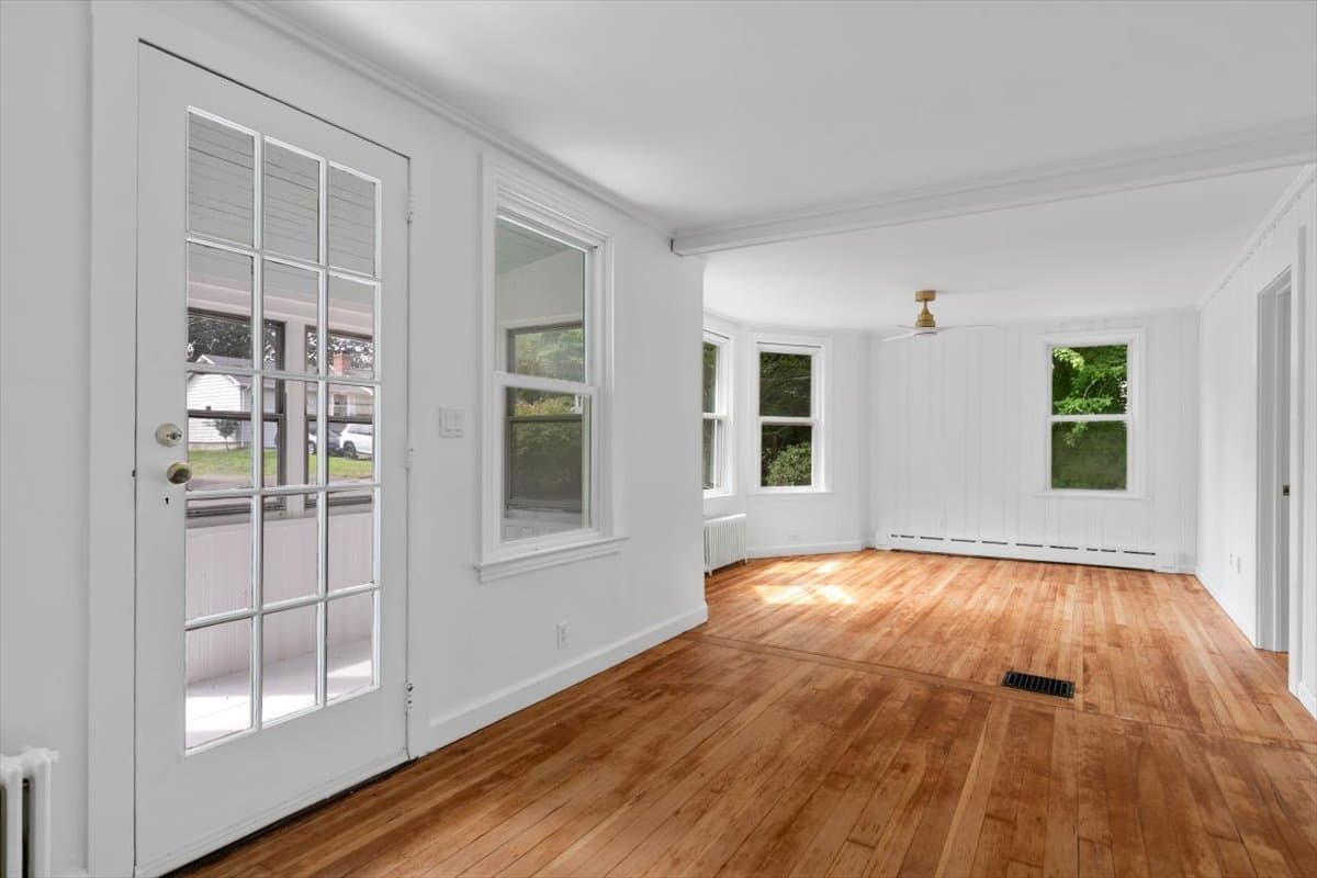Trumbull House: 21 Green Street