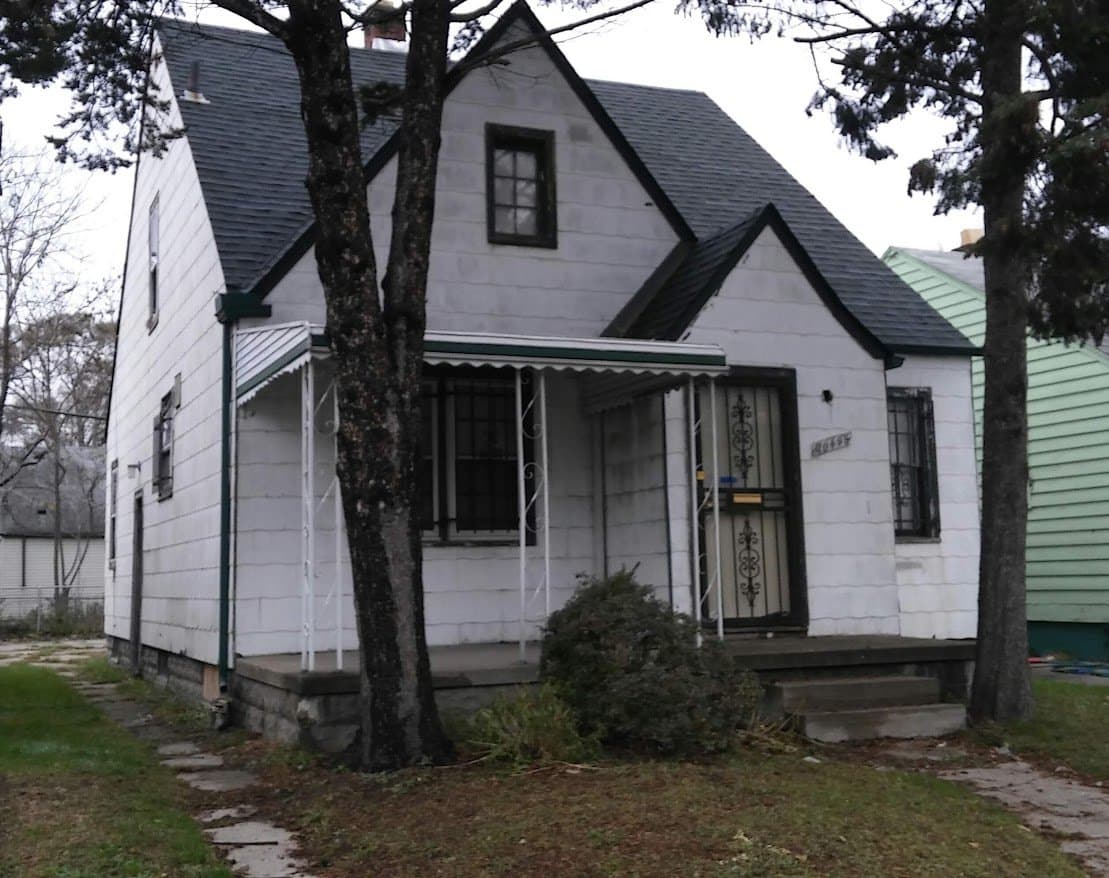 Highland Park House: 20495 Russell St