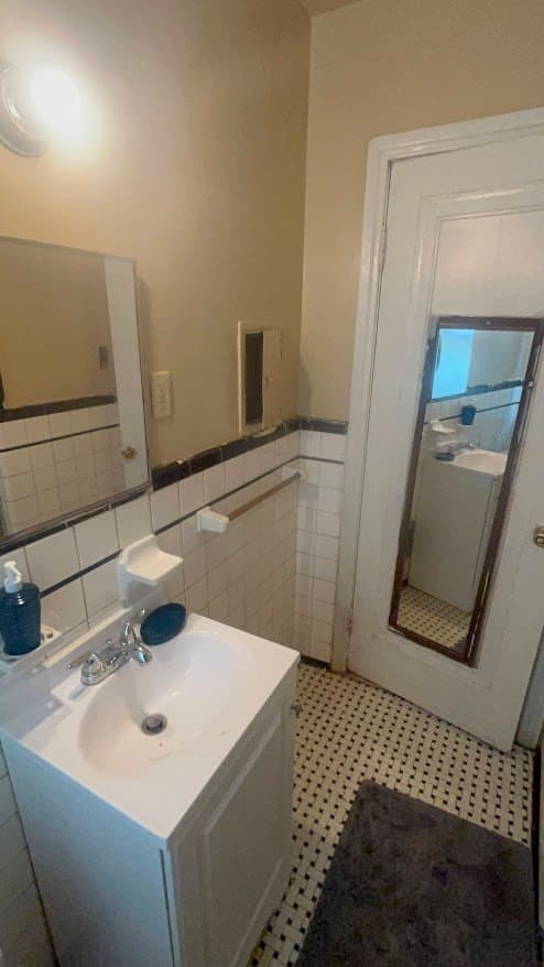 Highland Park House: 20495 Russell St