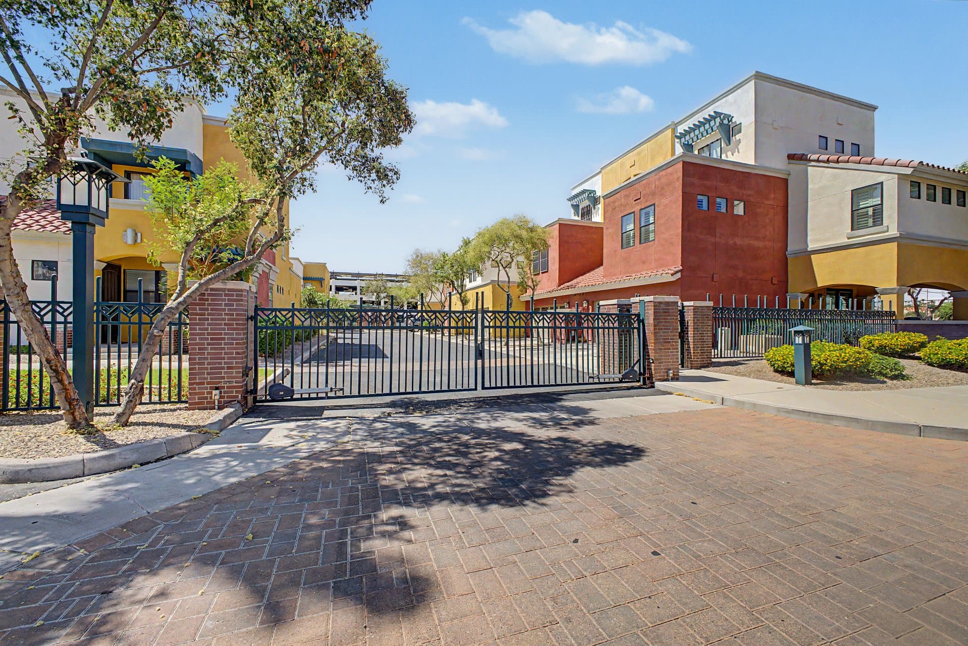 Chandler Townhome: 123 N WASHINGTON ST