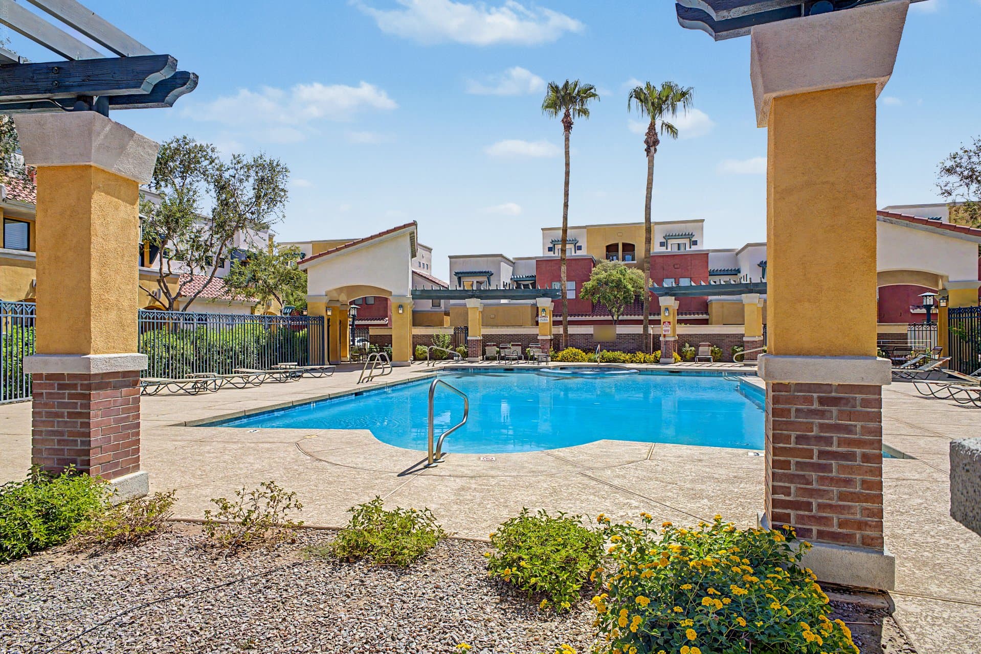Chandler Townhome: 123 N WASHINGTON ST