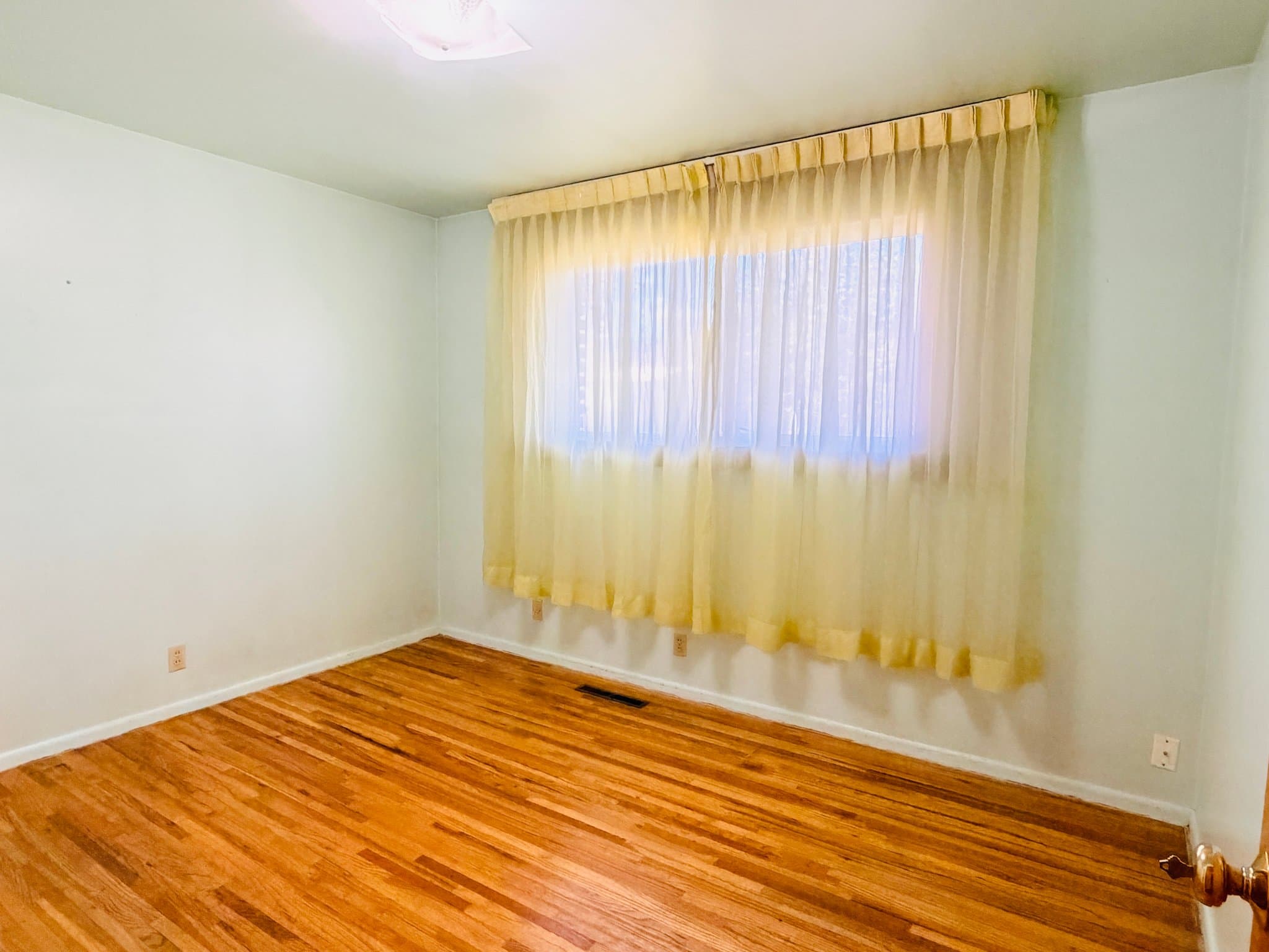 Logan House: 719 N 100 W