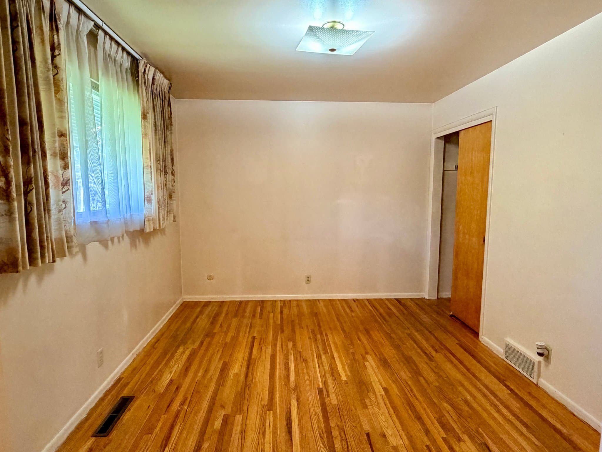 Logan House: 719 N 100 W
