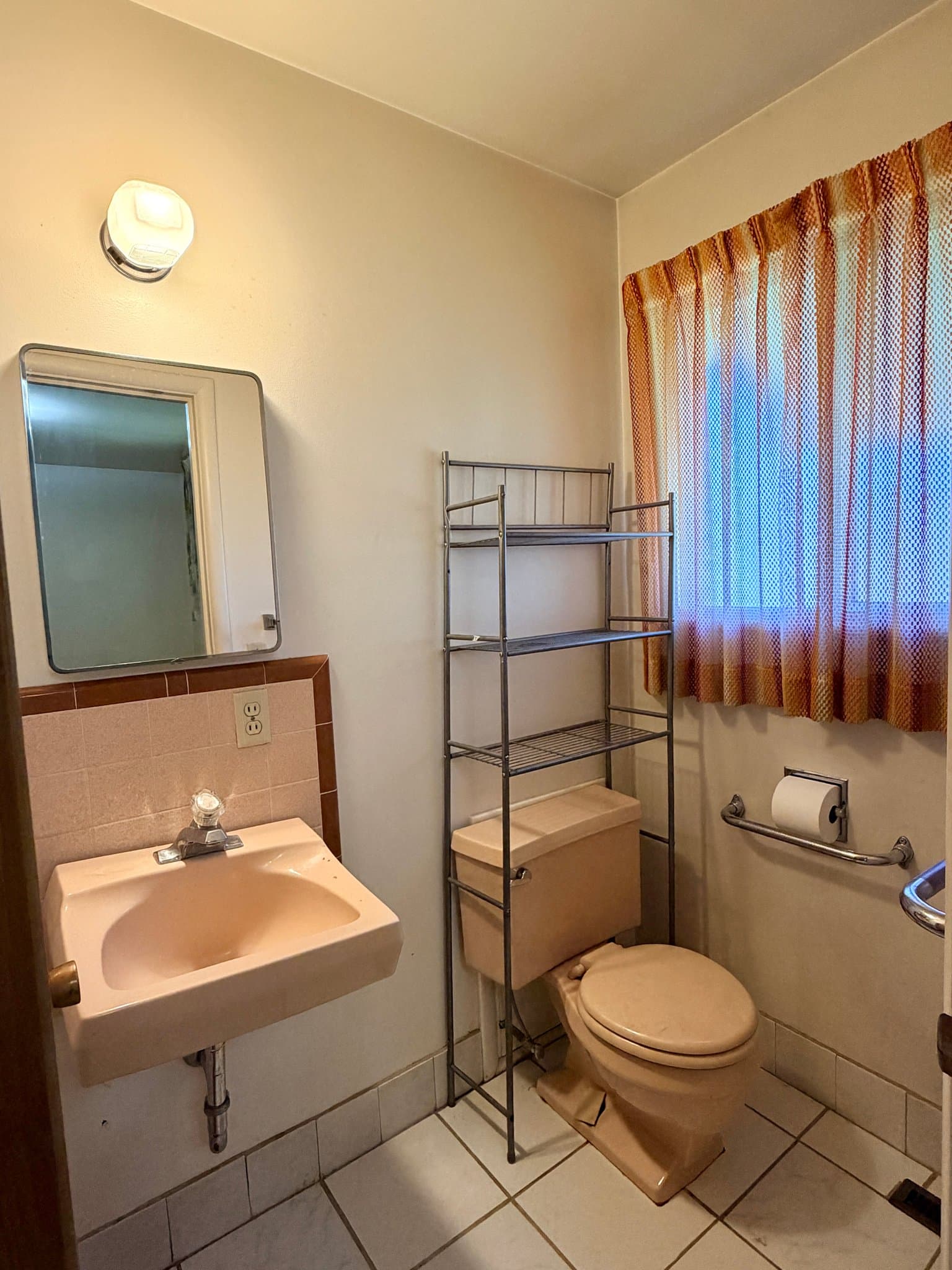Logan House: 719 N 100 W