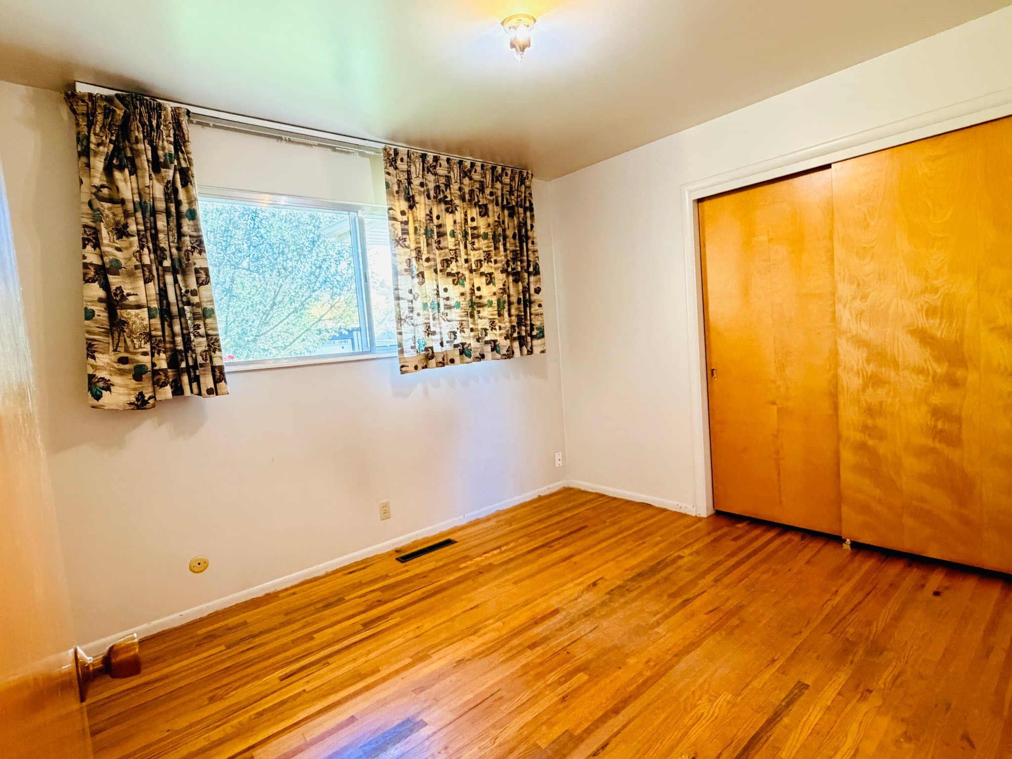 Logan House: 719 N 100 W