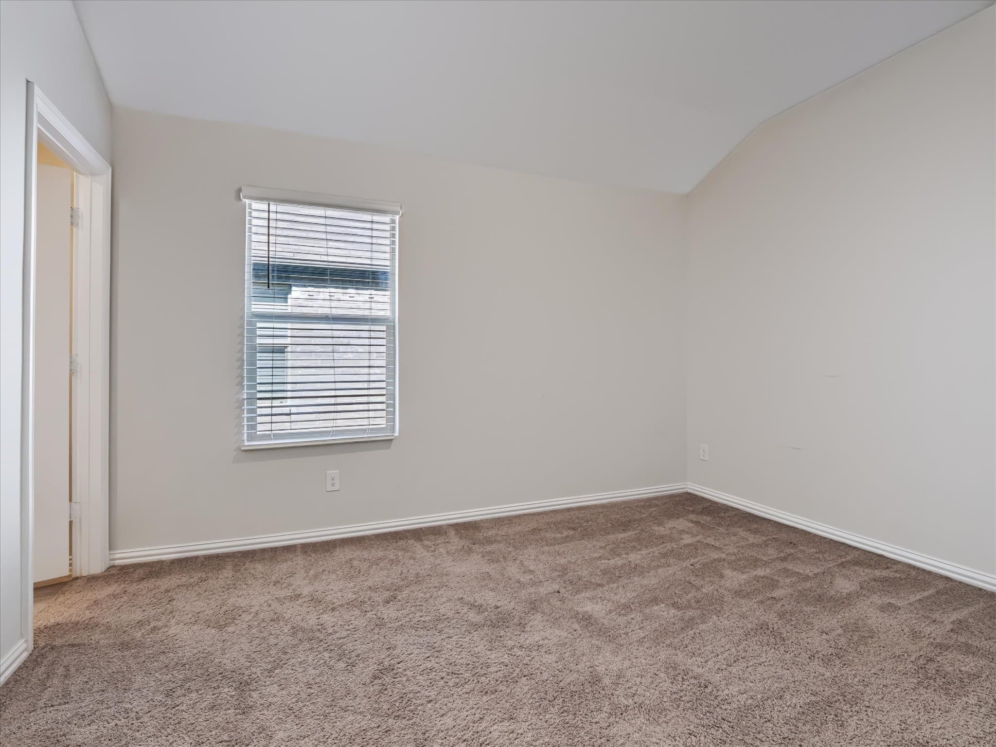 Denton House: 3217 Paruament Dr
