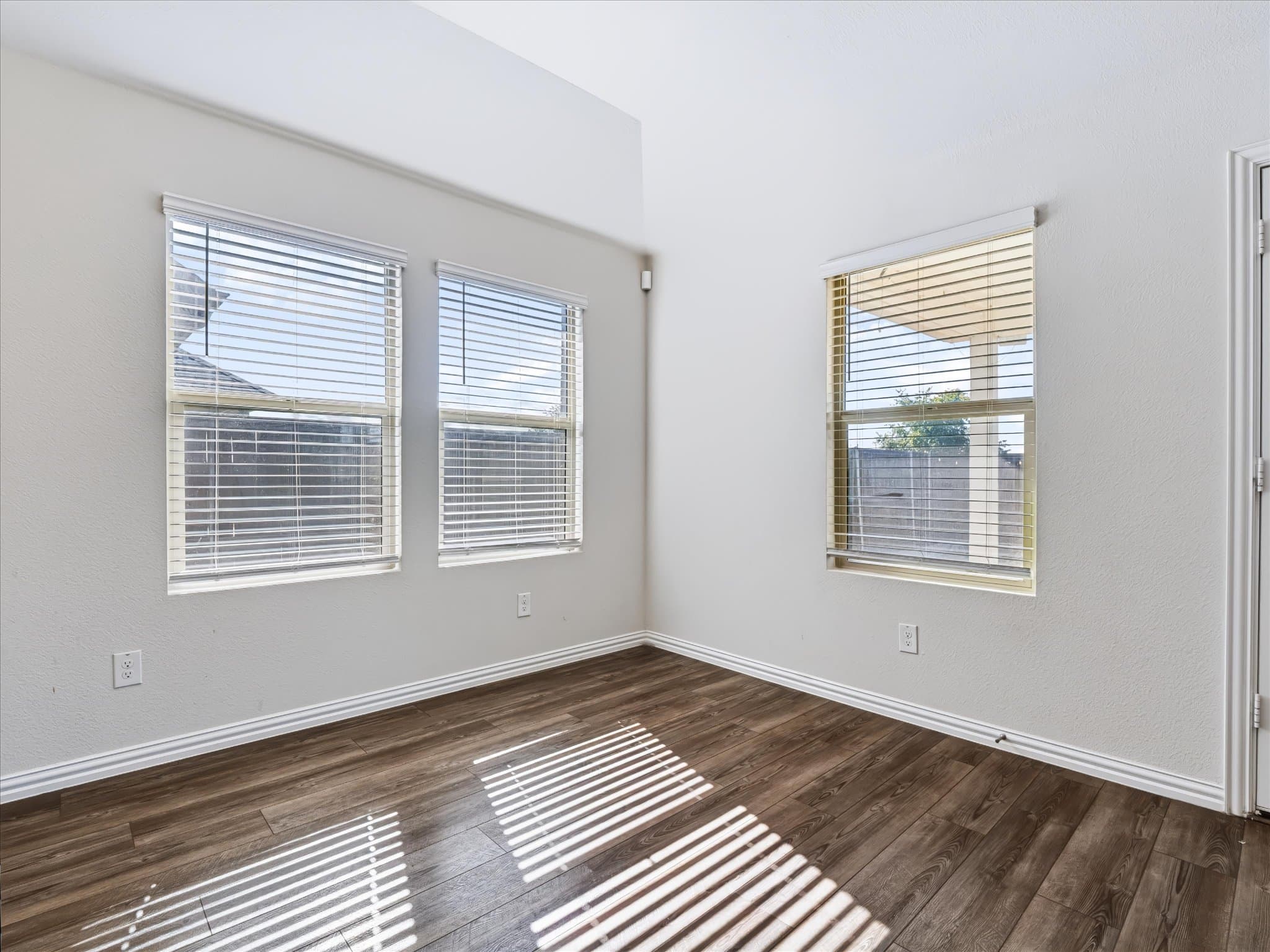Denton House: 3217 Paruament Dr