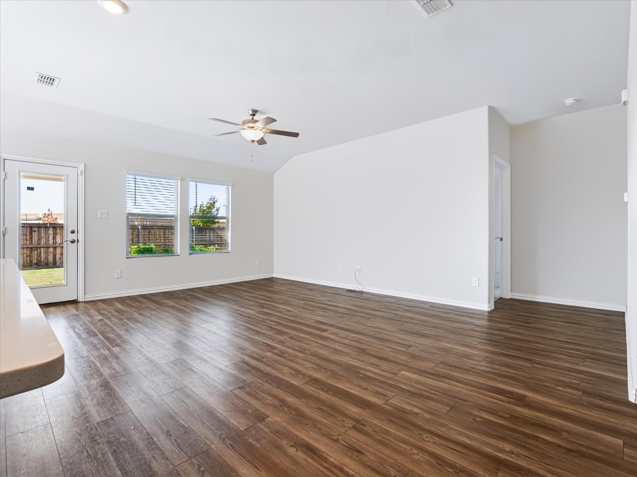 Denton House: 3217 Paruament Dr