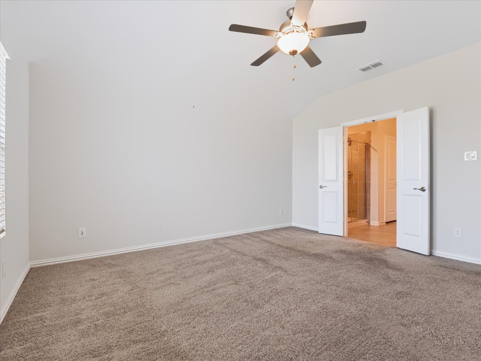 Denton House: 3217 Paruament Dr