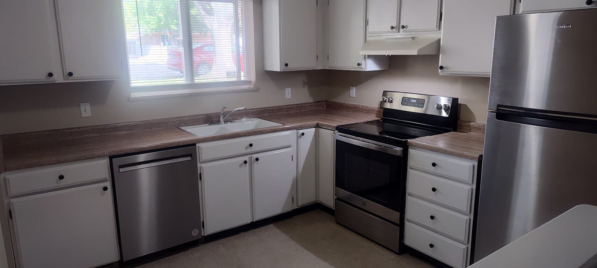 Longmont Apartment: 744 Baker St Apt 7