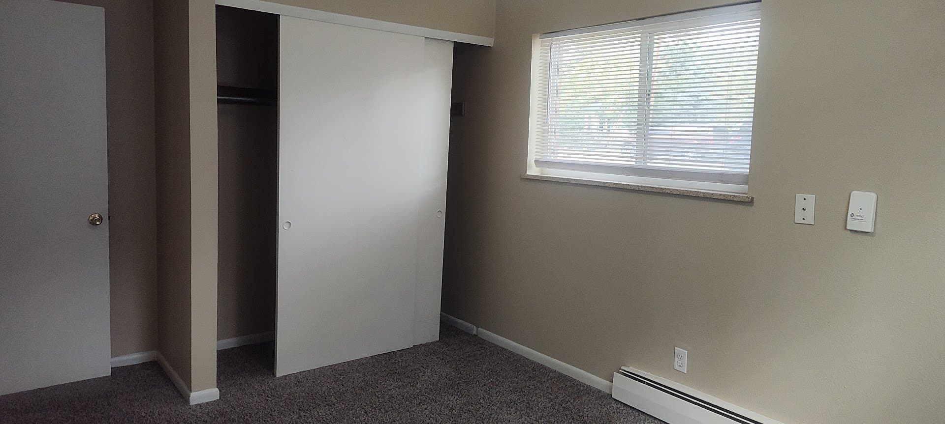 Longmont Apartment: 744 Baker St Apt 7