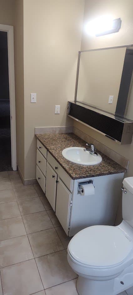 Longmont Apartment: 744 Baker St Apt 7