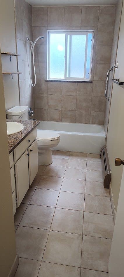 Longmont Apartment: 744 Baker St Apt 7