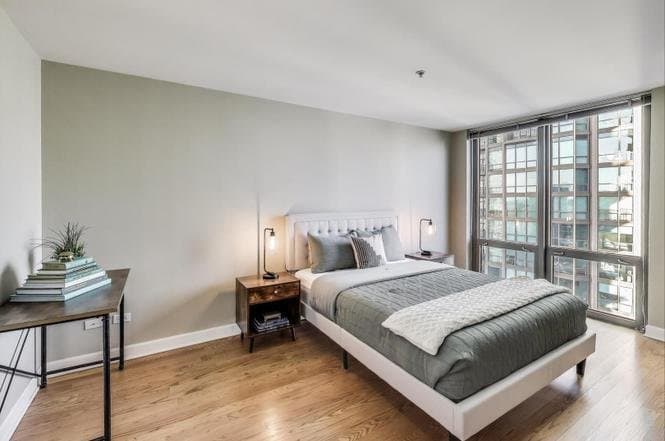 Chicago Single Room: 2 E Erie St