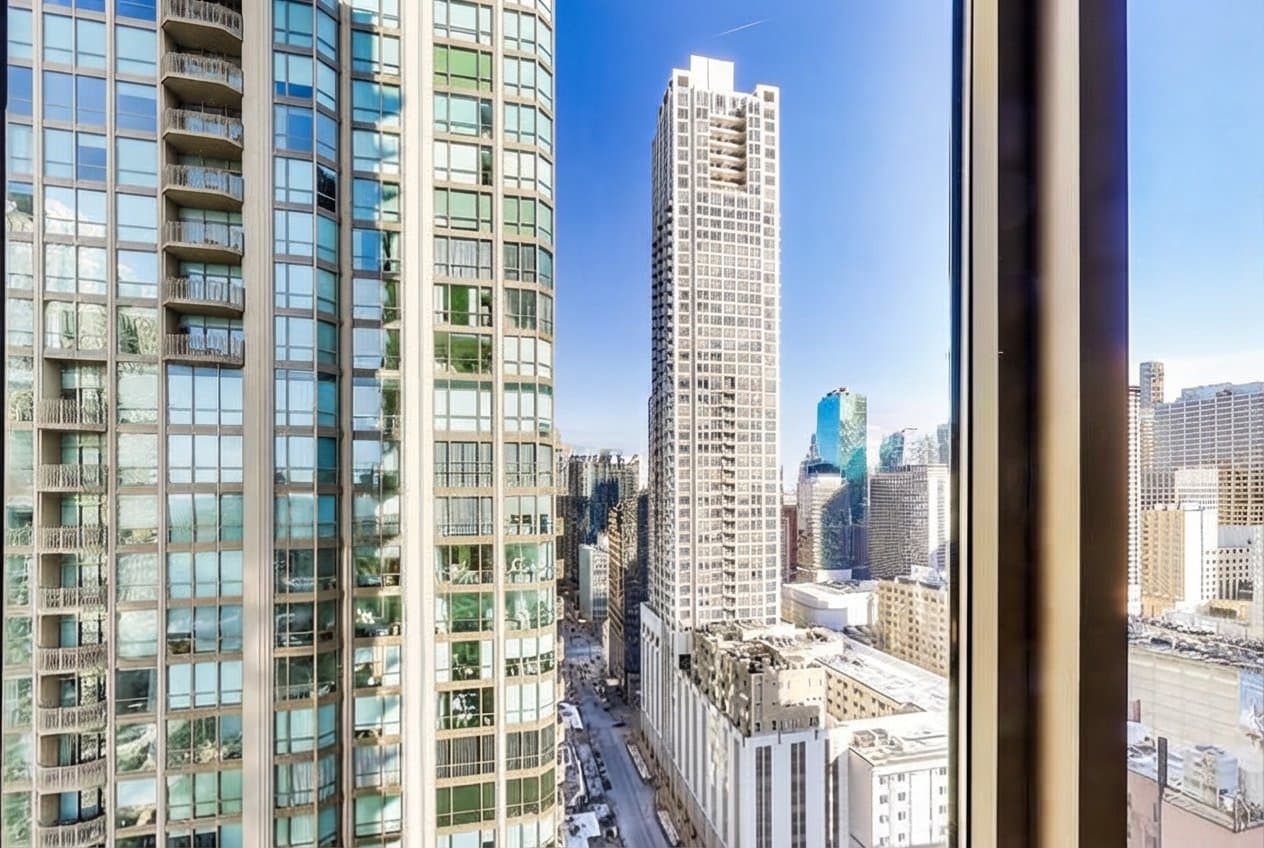 Chicago Single Room: 2 E Erie St