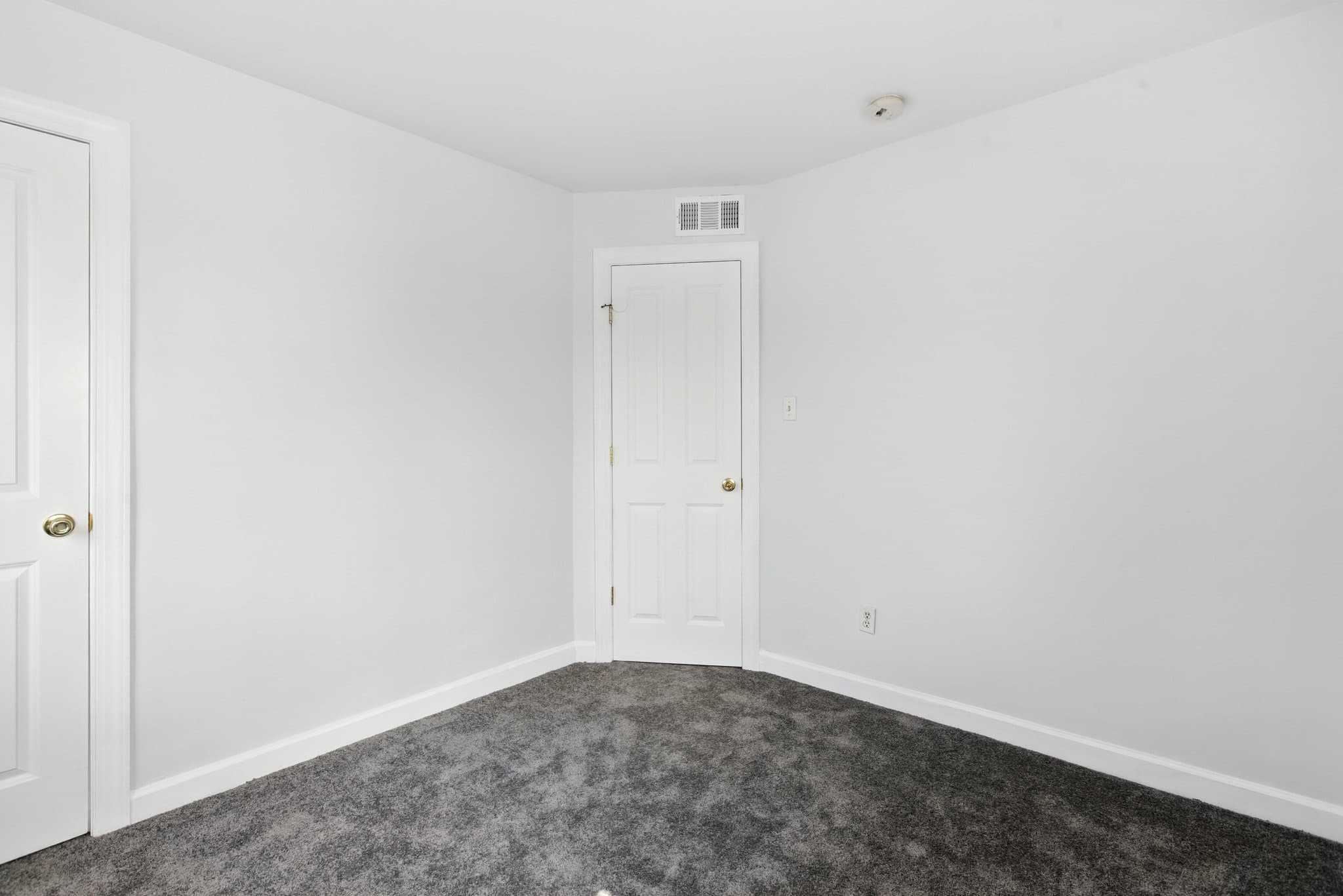 Washington Condo: 709 Brandywine St SE