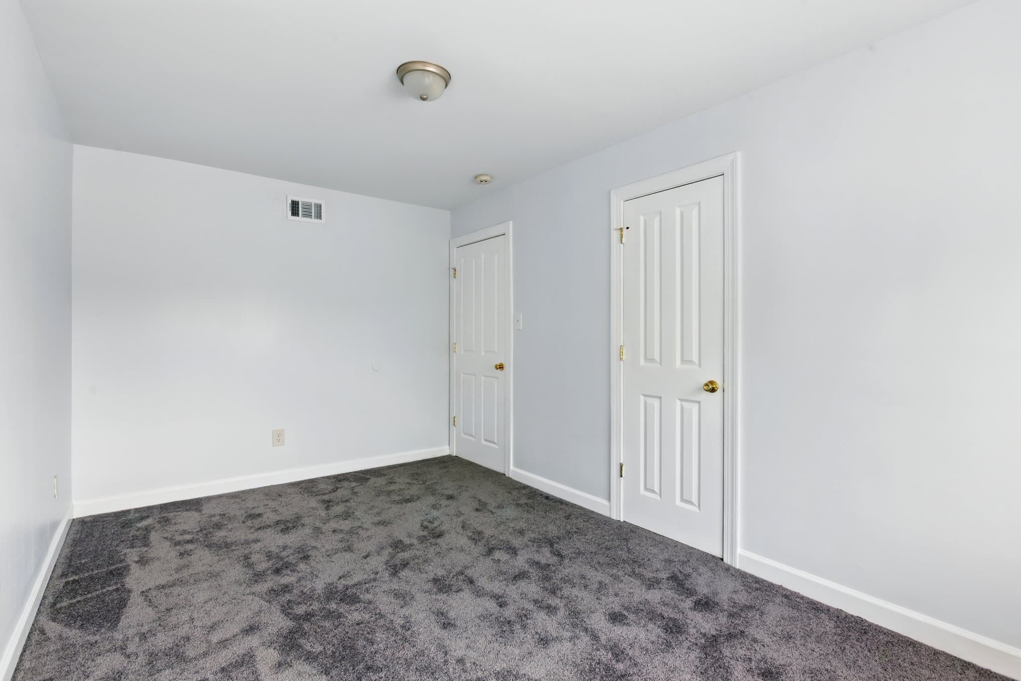 Washington Condo: 709 Brandywine St SE
