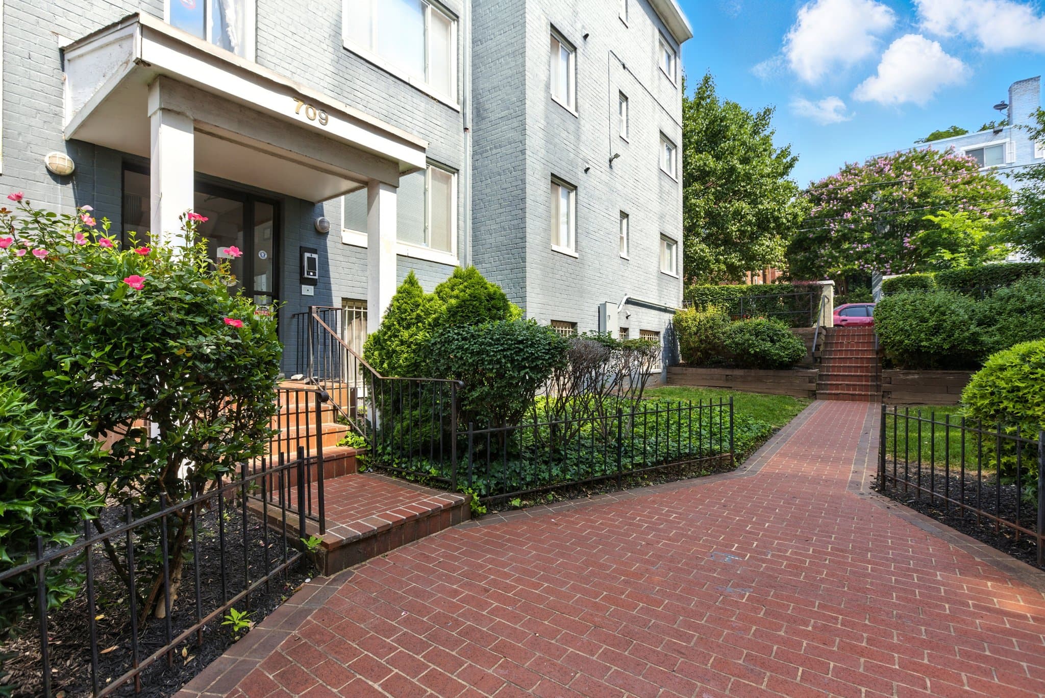 Washington Condo: 709 Brandywine St SE