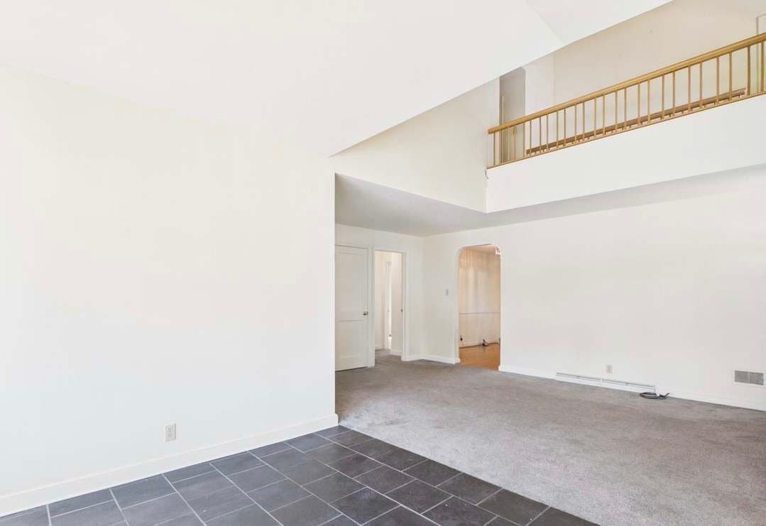 York House: 393 Waters Rd