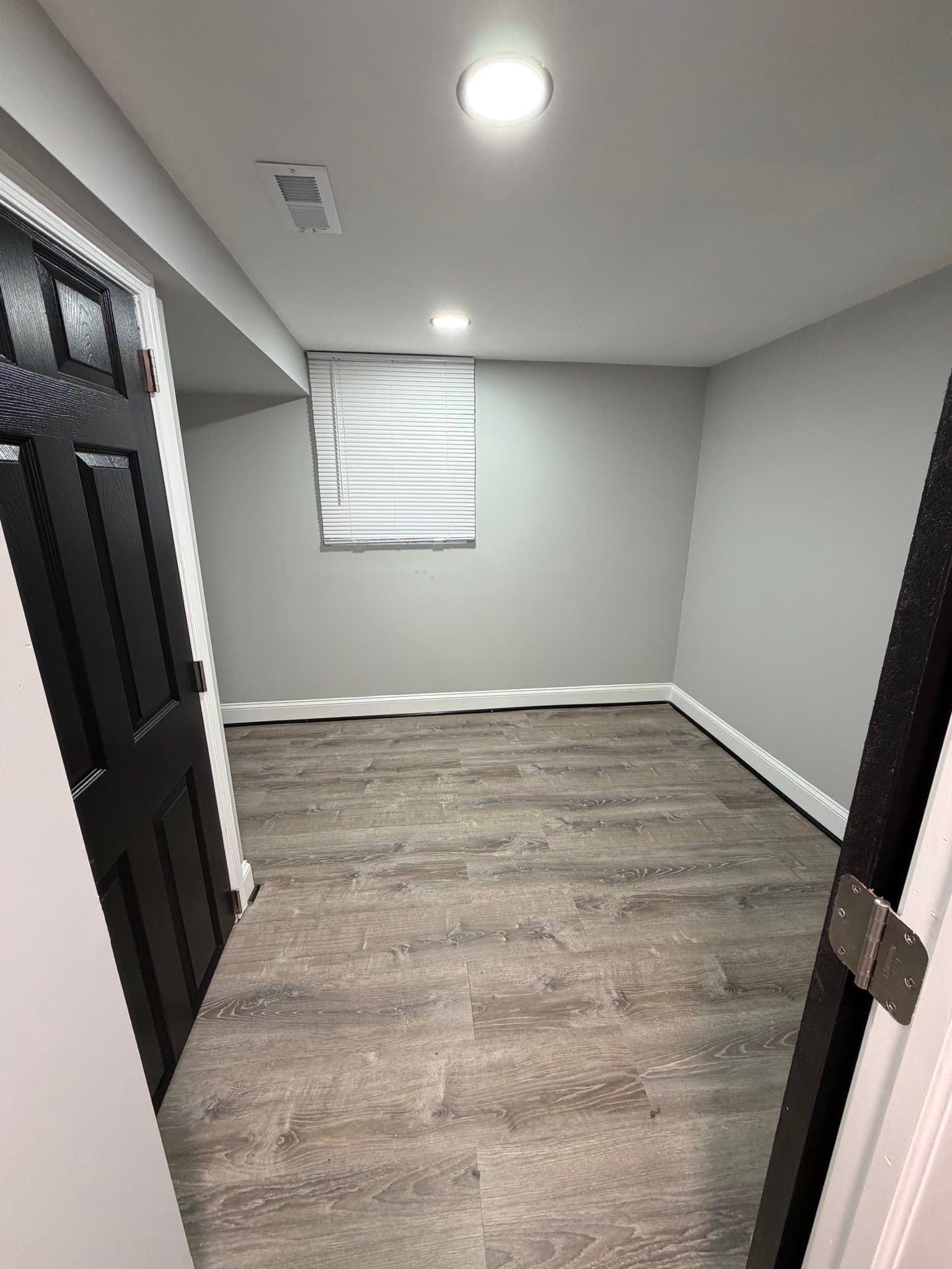 Baltimore Single Room: 1632 E 31st St