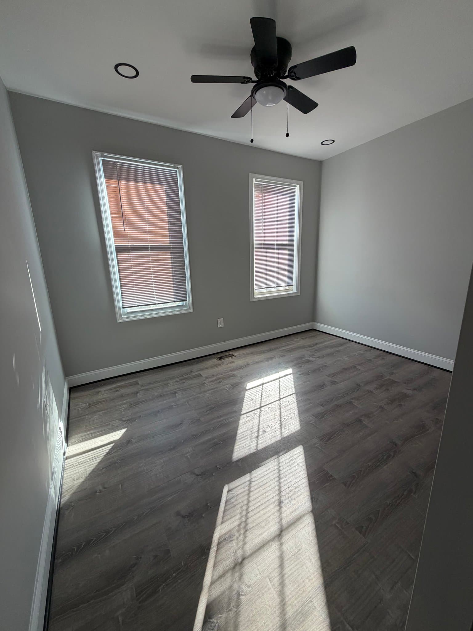 Baltimore Single Room: 1632 E 31st St