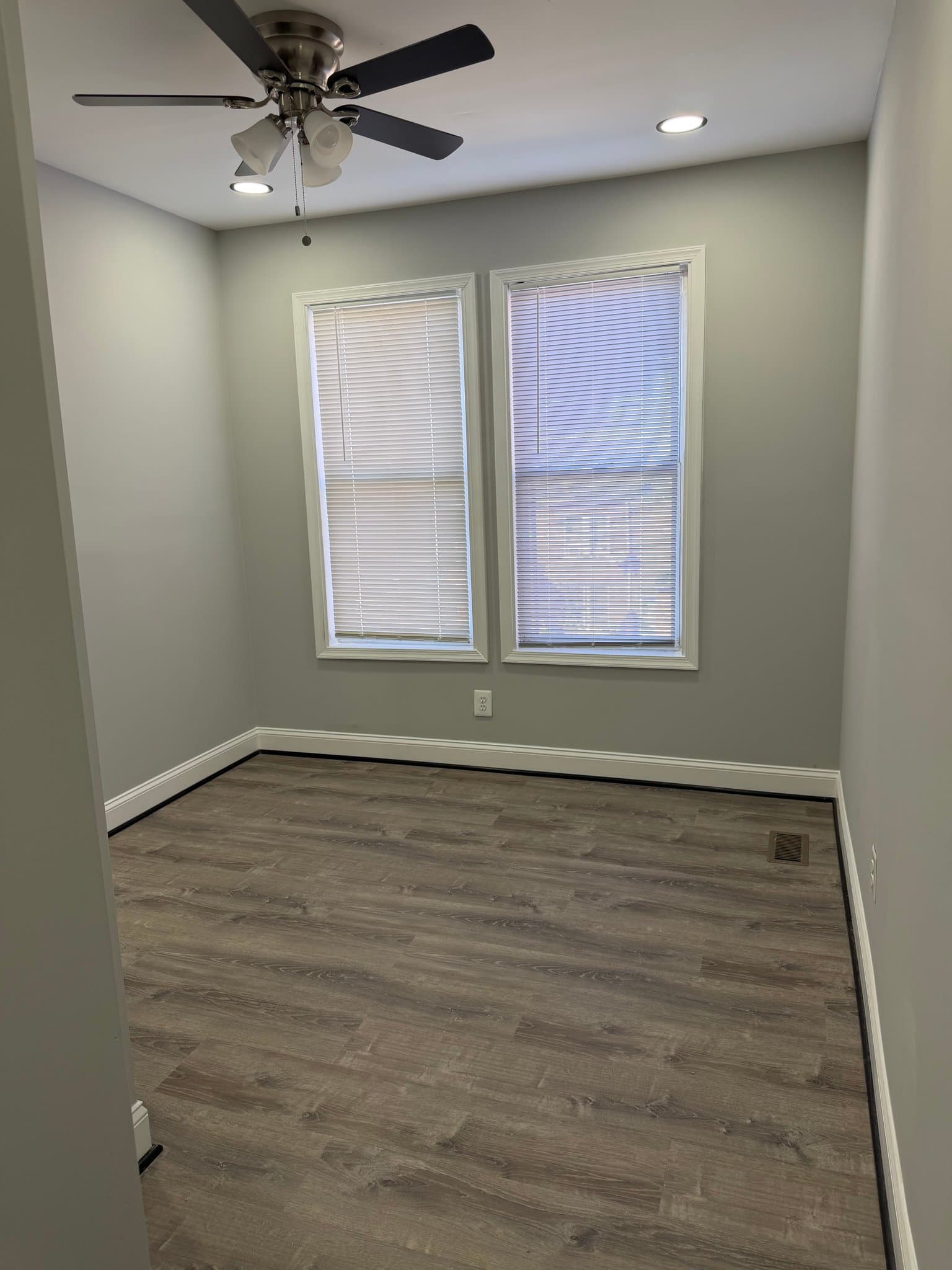 Baltimore Single Room: 1632 E 31st St