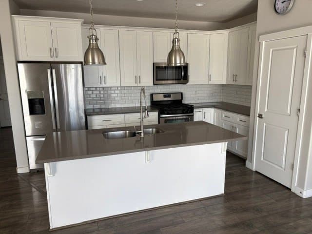 Bluffdale House: 993 W. Mckenna Rd