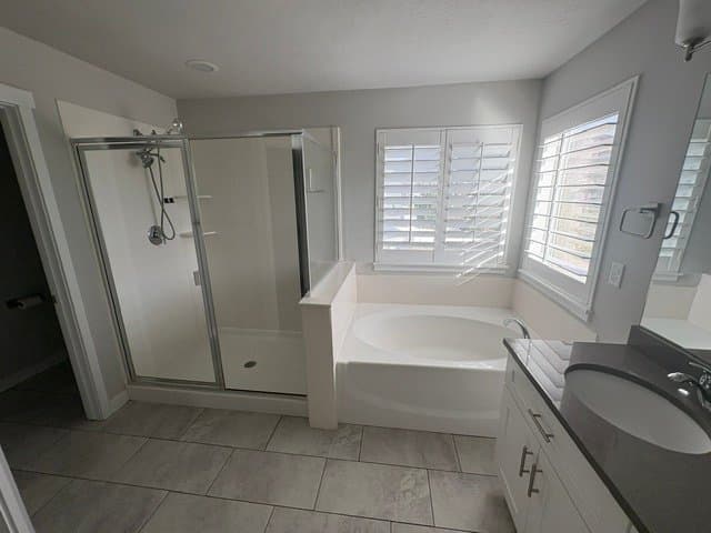 Bluffdale House: 993 W. Mckenna Rd